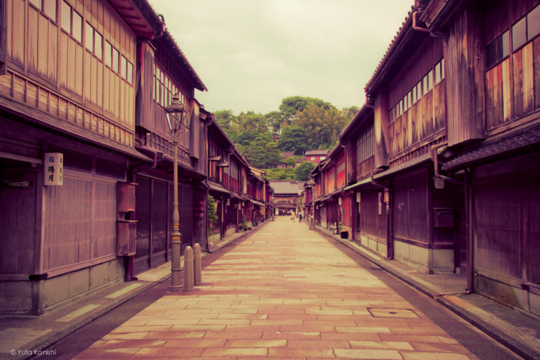 ひがし茶屋街 金沢観光では必ず訪れて欲しい風情残る場所「ひがし茶屋街」の歴史
