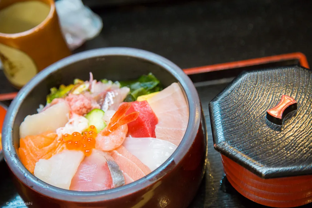 金沢観光の決定版「まちのり」で金沢を一日で制覇する完全マニュアル!金沢駅まちのり 近江町市場 海鮮物 井乃弥