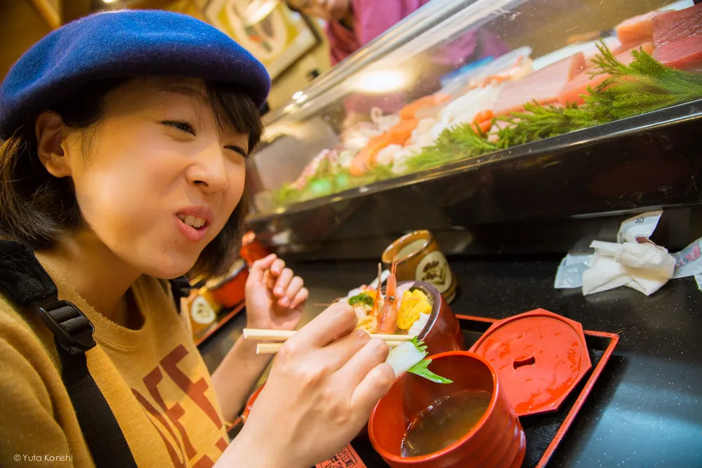 金沢観光の決定版「まちのり」で金沢を一日で制覇する完全マニュアル!金沢駅まちのり 近江町市場 海鮮物 井乃弥 ゆりりん