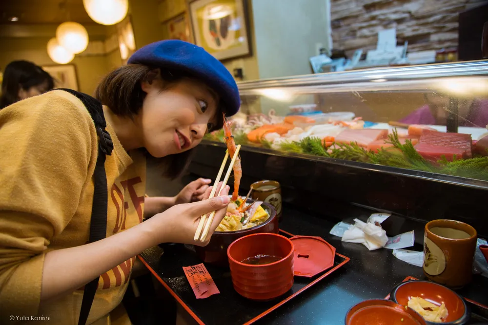 金沢観光の決定版「まちのり」で金沢を一日で制覇する完全マニュアル!金沢駅まちのり 近江町市場 海鮮物 井乃弥 ゆりりん