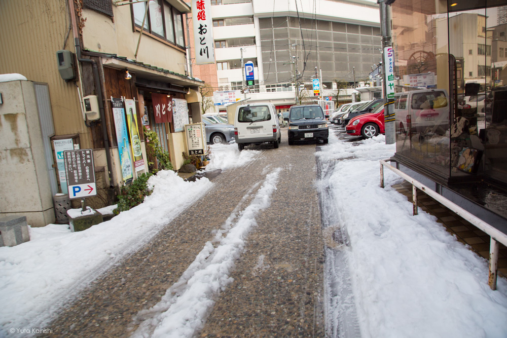 冬の金沢を訪れる２つの理由それは「極上グルメ」と「極上の雪景色」カニ・ブリ・エビ・牡蠣こんな贅沢な季節は冬しか無い！金沢市民が冬の金沢を教えます