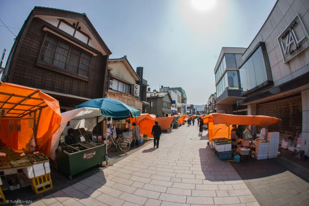 朝市 金沢・能登を2泊3日で知り尽くす食べ尽くす石川県の完全観光マニュアル!本当の石川県民がおすすめする金沢・能登の旅!