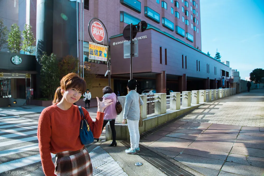 ここり右折ですゆりりん 金沢周遊バスで周る金沢観光マニュアル！金沢観光アイドル「ゆりりん」とバスで金沢を紹介します！