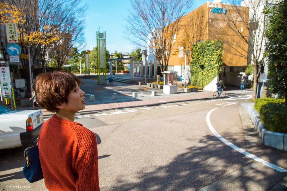 香林坊バス停〜武家屋敷跡への道中ゆりりん 金沢周遊バスで周る金沢観光マニュアル！金沢観光アイドル「ゆりりん」とバスで金沢を紹介します！