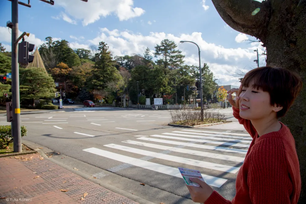 広坂の交差点ゆりりん 金沢周遊バスで周る金沢観光マニュアル！金沢観光アイドル「ゆりりん」とバスで金沢を紹介します！