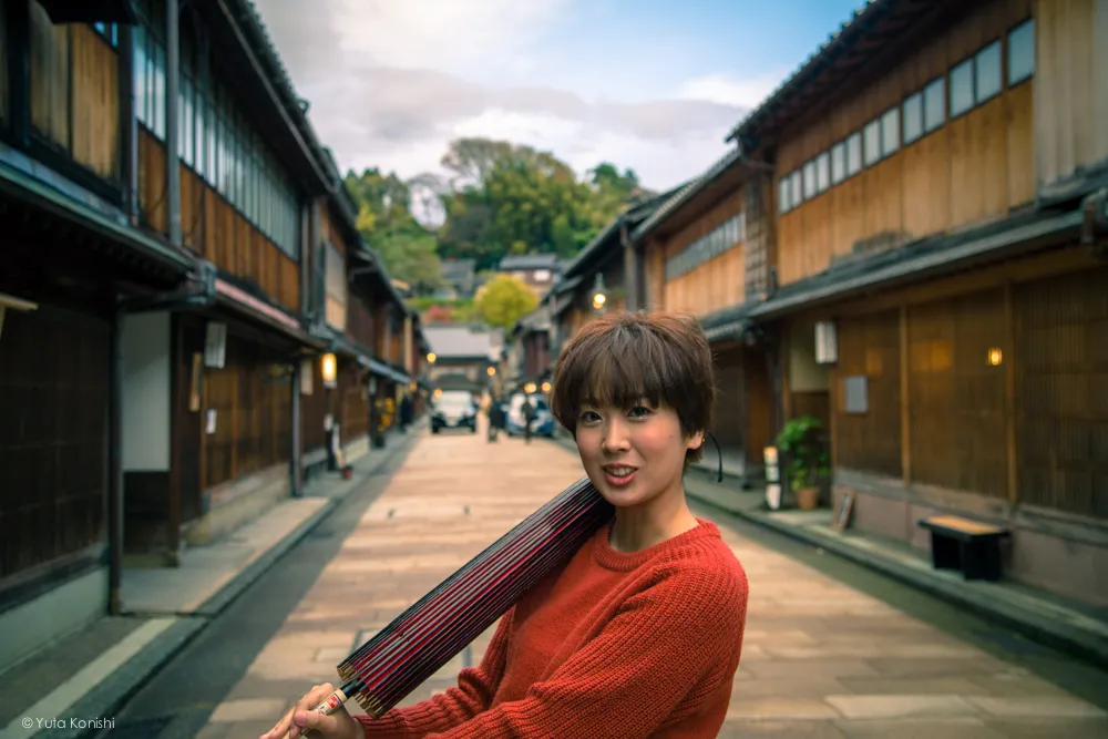 ひがし茶屋ゆりりん 金沢周遊バスで周る金沢観光マニュアル！金沢の観光アイドル「ゆりりん」とバスで金沢を紹介します！