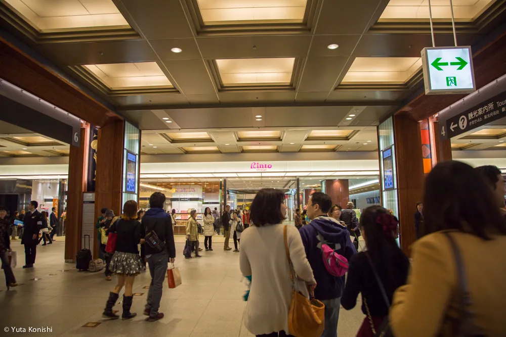 金沢駅で買うおみやげ!勝手におすすめランキングを勝手につけました!北陸新幹線・ひゃくまんさんグッズたくさんあって面白い!
