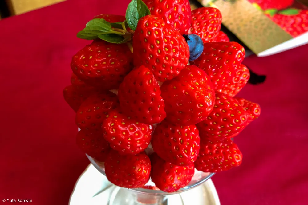 金沢最強パフェ「むらはた」の苺パフェ!異論なし!これを食べたことのない金沢人は一生後悔する!!