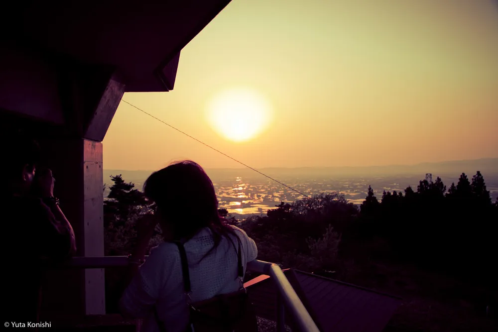 北陸が世界に誇れる絶景の田園風景「砺波平野の散居村」もうカメラマンの聖地でいいじゃん？！５月〜６月上旬が見頃