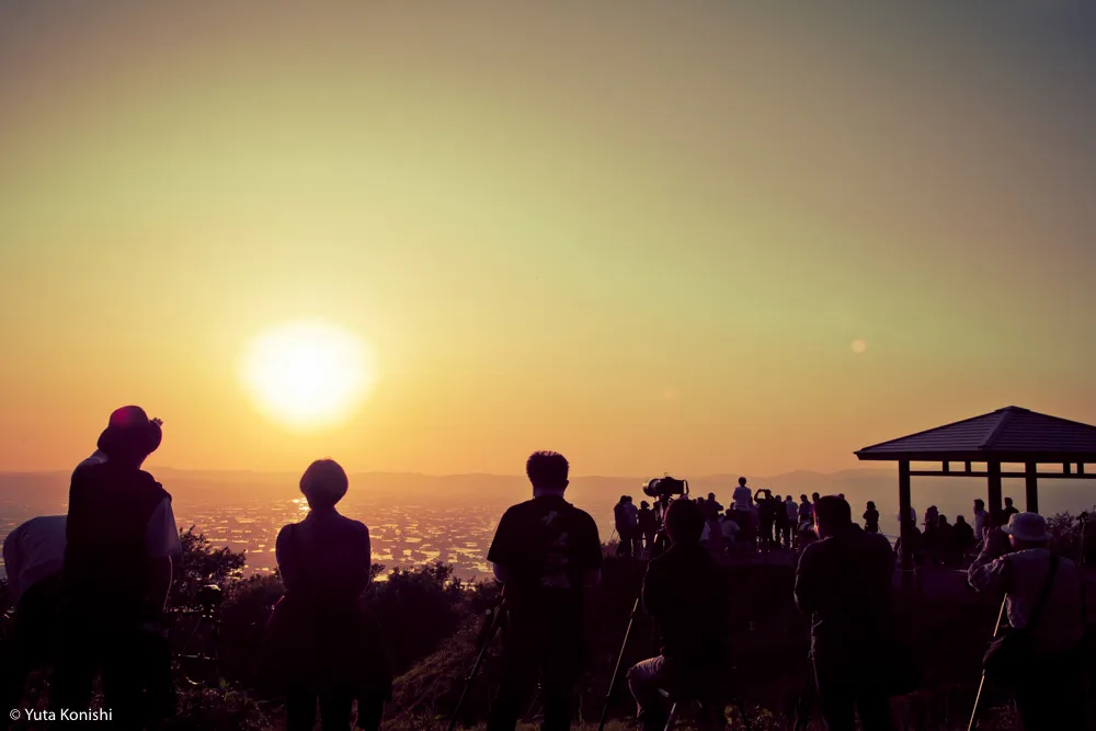 北陸が世界に誇れる絶景の田園風景「砺波平野の散居村」もうカメラマンの聖地でいいじゃん？！５月〜６月上旬が見頃