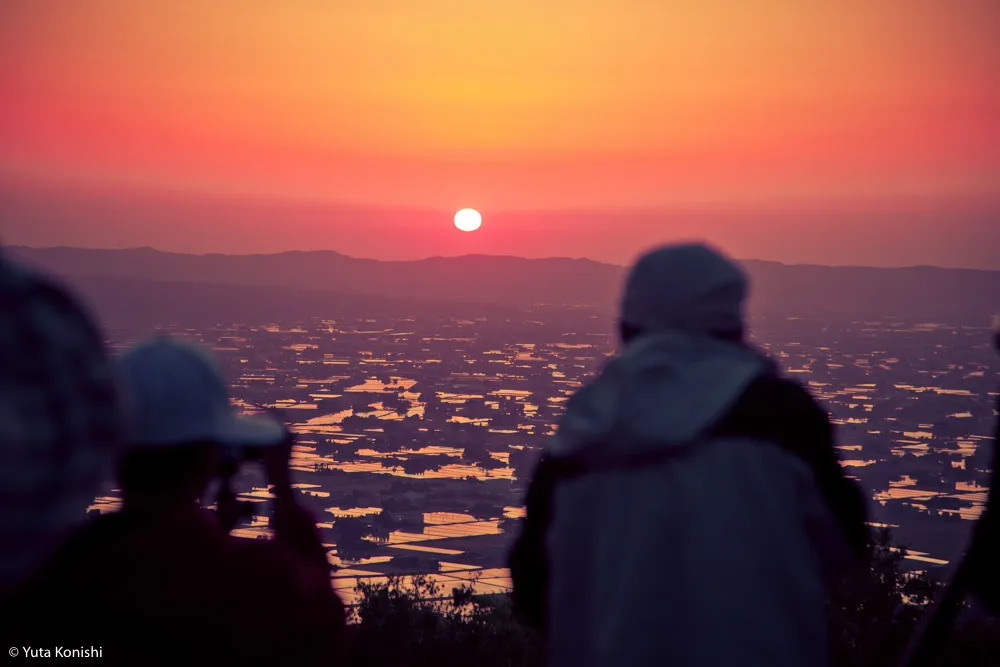 北陸が世界に誇れる絶景の田園風景「砺波平野の散居村」もうカメラマンの聖地でいいじゃん？！５月〜６月上旬が見頃
