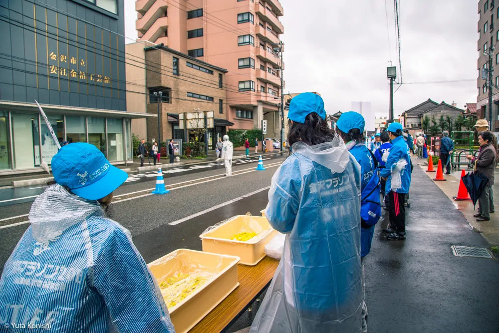 金沢マラソン「食べまっしステーション」口パッサパサ和菓子とカレーは飲み物です?!素晴らしいマラソンでした!