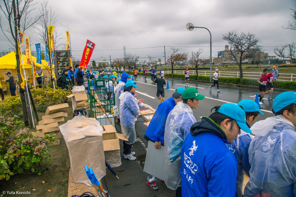 金沢マラソン「食べまっしステーション」口パッサパサ和菓子とカレーは飲み物です？！素晴らしいマラソンでした！