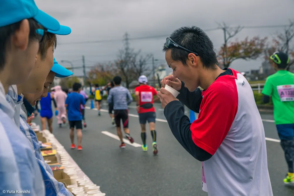 金沢マラソン「食べまっしステーション」口パッサパサ和菓子とカレーは飲み物です?!素晴らしいマラソンでした!
