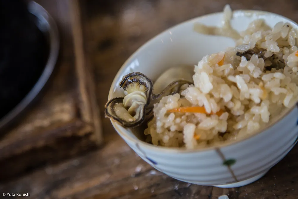 ものすごい勢いで！カニ・牡蠣・ブリ 北陸の味覚を一日ですべてを本場で食味わう究極のグルメツアー！！東京から日帰りでもできる北陸美食ツアー！！