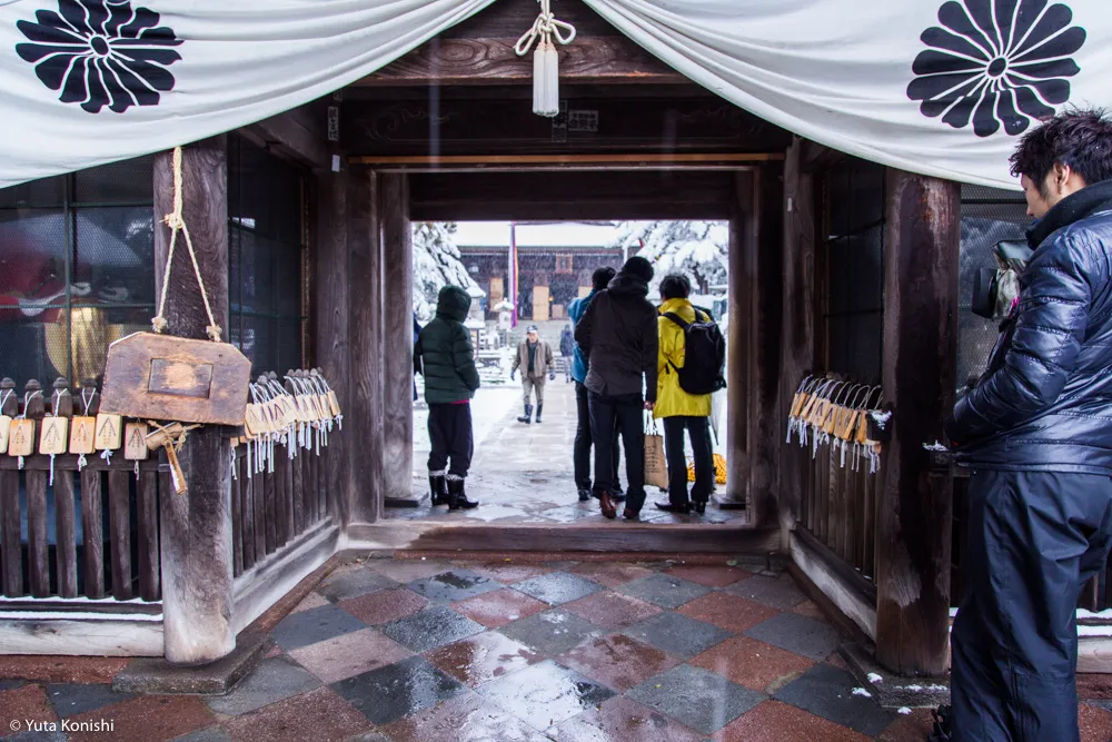 金沢市民ぜんぜん知らない!加賀市大聖寺の竹割り祭り!まじで出血するくらいの迫力の祭り!毎年必ず2月10日開催!