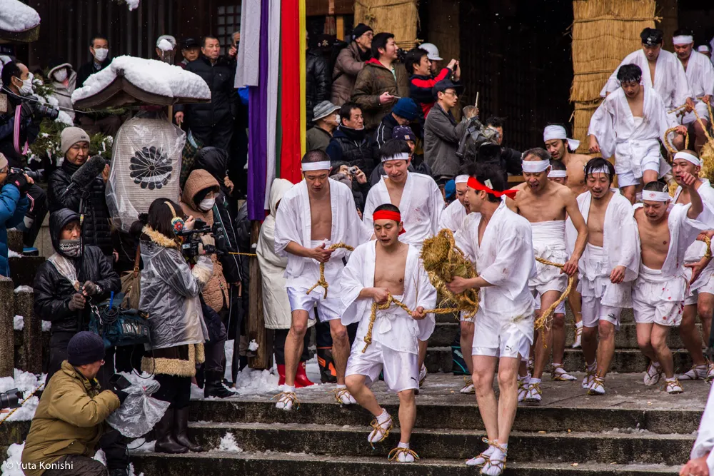 金沢市民ぜんぜん知らない!加賀市大聖寺の竹割り祭り!まじで出血するくらいの迫力の祭り!毎年必ず2月10日開催!