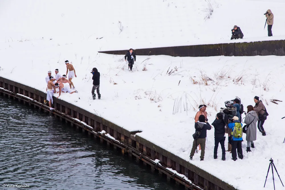 金沢市民ぜんぜん知らない!加賀市大聖寺の竹割り祭り!まじで出血するくらいの迫力の祭り!毎年必ず2月10日開催!