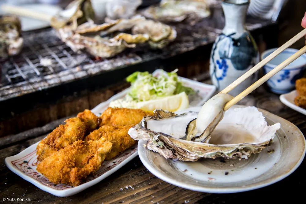 能登最強の牡蠣の店「牡蠣処 海」これ以上混雑しては困るが紹介したい!船からテーブルまでほぼ直通の牡蠣はうまいに決まっている。