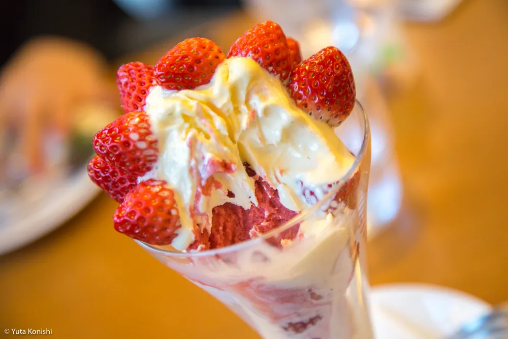 【熱狂】むらはたのいちごパフェ狂。金沢に来てこれ食べないって"まじで"正気なの？