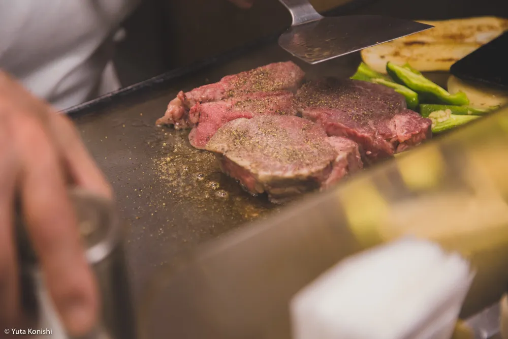 金沢の伝説のステーキ屋「ひよこ」あなたのステーキ感覚が30分で完全に一新する！ステーキためだけに1万円握って金沢へ来い。